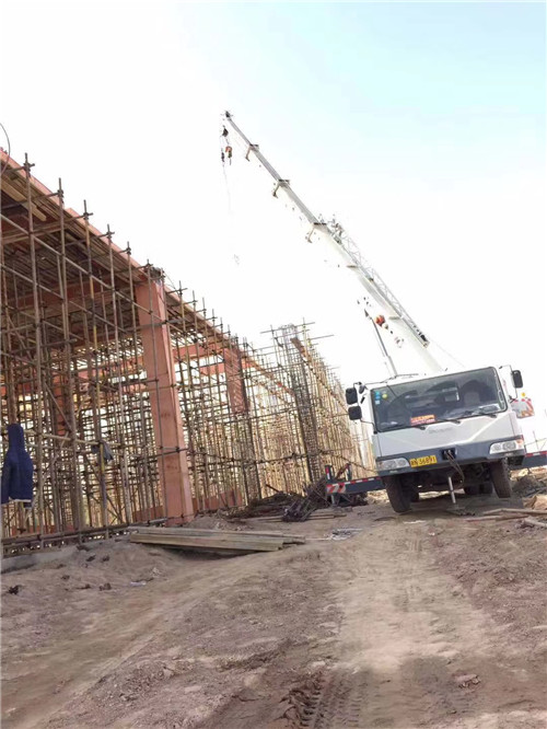 万州区25 吨、50 吨吊车怎么选？多大重量 / 半径适合对应车型？